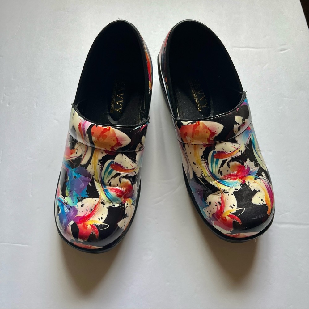 Savvy Women’s Slip Resistant Shoes Slip-On Style Size 7.5 - Picture 2 of 9